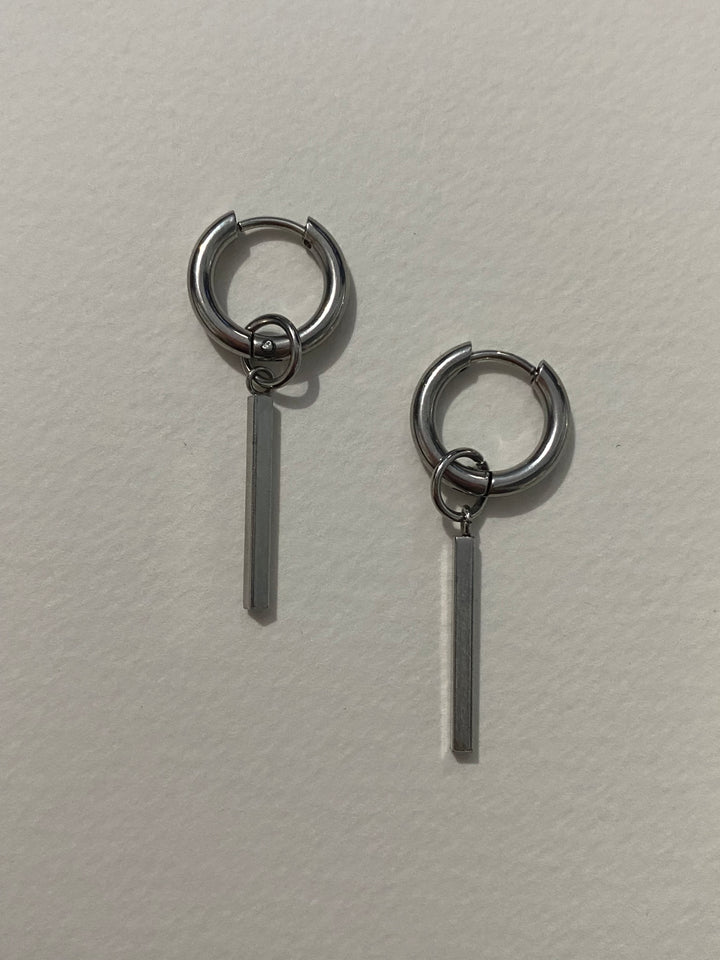 Bar earring